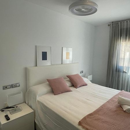 Moderno Apartamento Con Plaza De Garaje En Pleno Centro De Almería Esterno foto