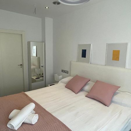 Moderno Apartamento Con Plaza De Garaje En Pleno Centro De Almería Esterno foto