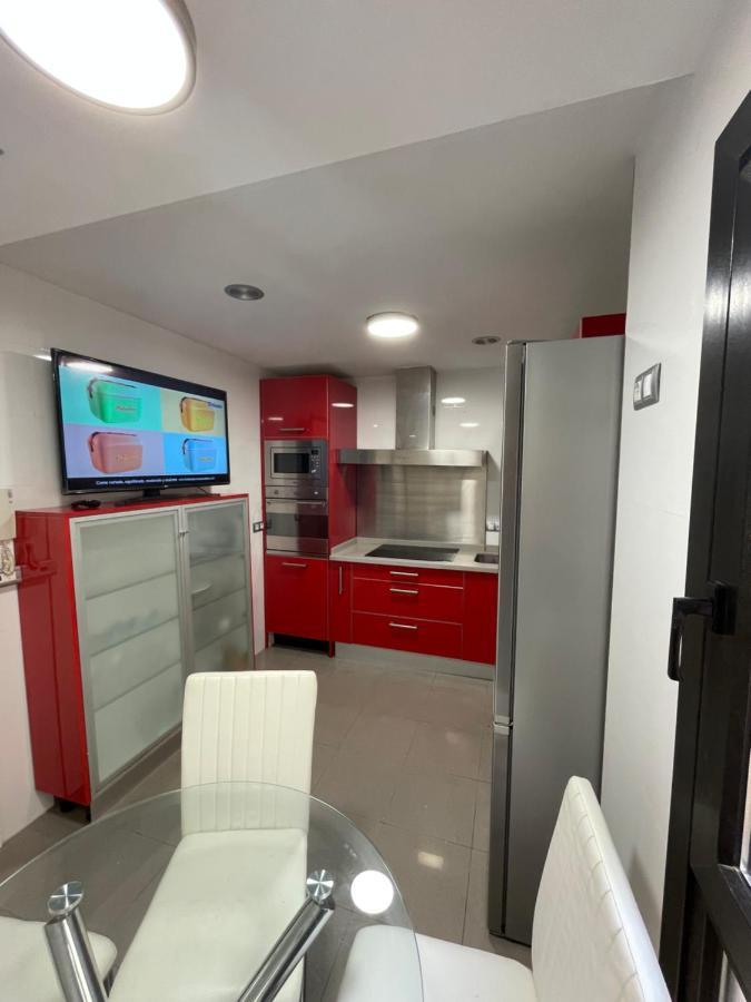 Moderno Apartamento Con Plaza De Garaje En Pleno Centro De Almería Esterno foto
