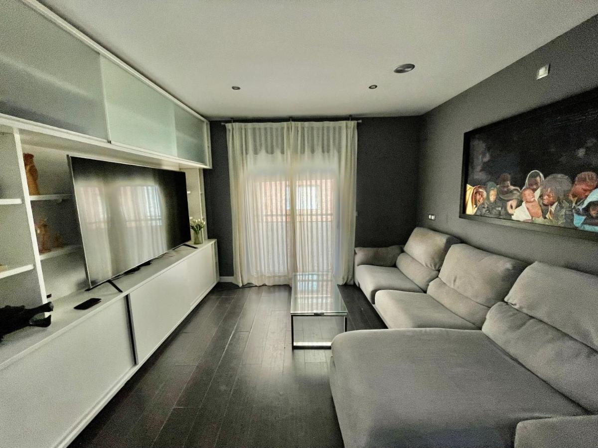 Moderno Apartamento Con Plaza De Garaje En Pleno Centro De Almería Esterno foto