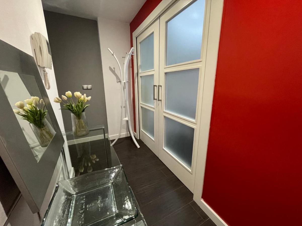Moderno Apartamento Con Plaza De Garaje En Pleno Centro De Almería Esterno foto