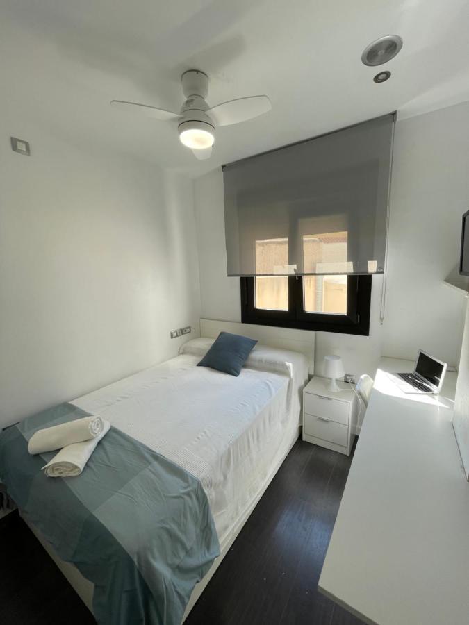 Moderno Apartamento Con Plaza De Garaje En Pleno Centro De Almería Esterno foto